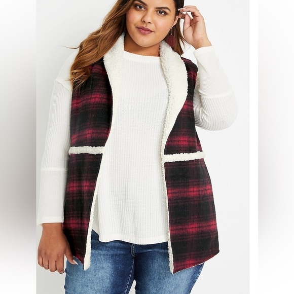 Maurices Plaid Sherpa Trim Vest Small NEW! - Picture 2 of 7